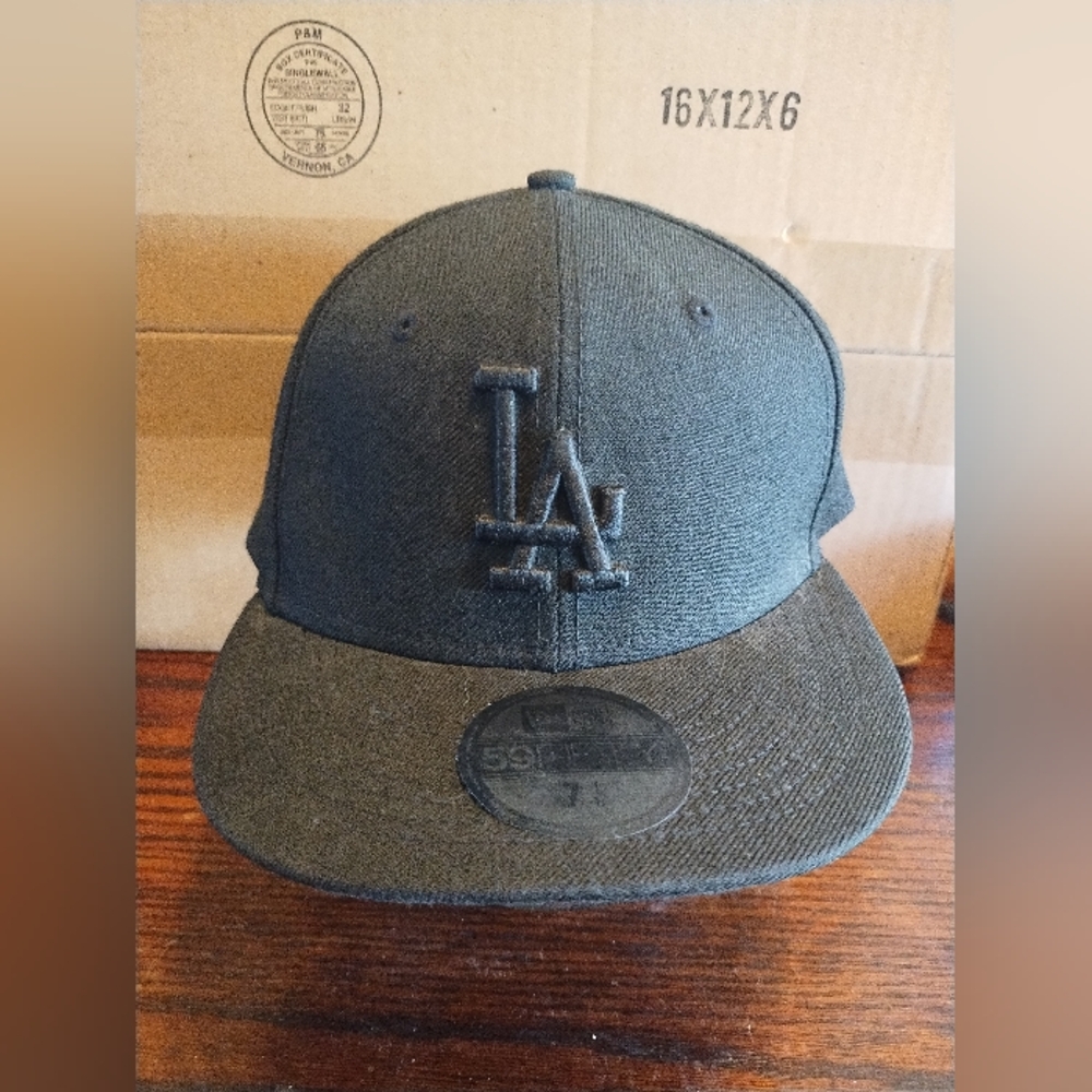 Los Angeles LA Dodgers New Era 9FIFTY‎ Black Logo Fitted Sports Hat Cap 7 1/8
